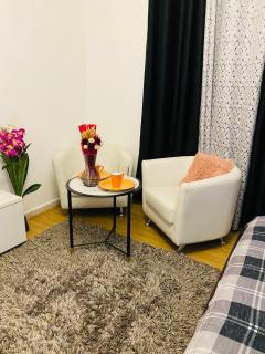 DALA MASTER Bedroom En-suite - Sharjah - 1