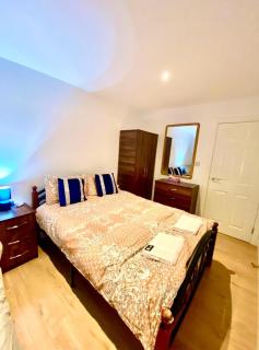 One Bedroom Apartment in Ealing Broadway London - Ealing - 7