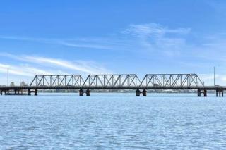 The Black Pelican on Lake Mulwala - Yarrawonga - 6