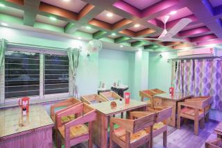 River Leaf Inn Taki !! Luxurious Rooms With River Facing Private Balconies !! - Hāsnābād - 1