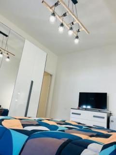 Orizzonte 5 Terre, VIALE ITALIA 221 - Partenza battelli 5 Terre - La Spezia - 3