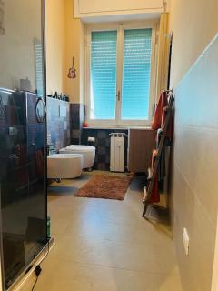 Orizzonte 5 Terre, VIALE ITALIA 221 - Partenza battelli 5 Terre - La Spezia - 1