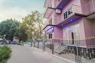 River Leaf Inn - Hāsnābād - 2