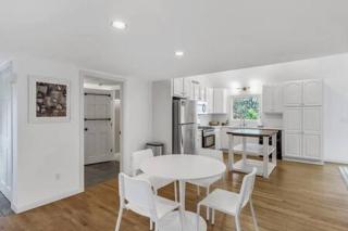 Jenkins Pond Cape Cod Retreat - Beach & Family Fun! - 6