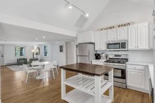The Deepwood - Springtime Haven In Cape Cod - Falmouth - 1