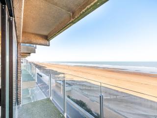 Apartment in St-Idesbald with Sea View - Sint-Idesbald - 4