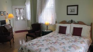 Louisbourg Harbour Inn - Louisbourg - 1