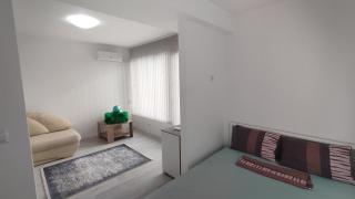 Valemar Apartments - 4