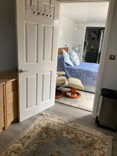 Beautiful new Garden Annexe - 8