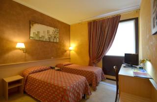 Hotel Plaza - Torino - 9
