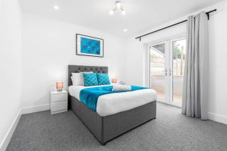 5 Bedroom House - 10 Guests - Multiple off Street Parking - Garden - Smart TV - WIFI - Contractors - Families - Groups - Top Rated - 98Q - Birmingham - 3