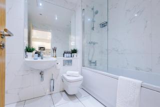 The Axium Suite- Free Parking, Near Station, City Center, Fast Wifi, up to 6 People! - Birmingham - 6