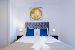 The Axium Suite- Free Parking, Near Station, City Center, Fast Wifi, up to 6 People! - Birmingham - 4