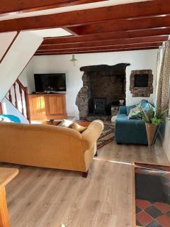 Traditional Stone cottage in heart of the village - Llangwm - 7