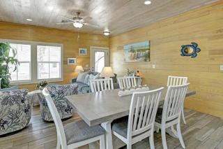 Toucan Tango at Station Place - 1