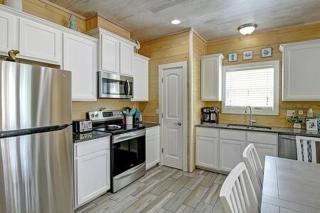 Toucan Tango at Station Place - Port Aransas - 9