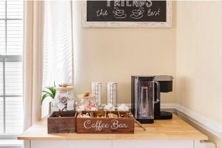 Luxurious and Cheerful Room in Washington DC - 1