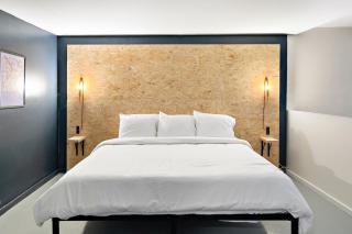 The Brooks Motel - 9