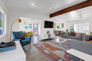 Neon Dream - Meredith Lodging - Palm Springs - 3