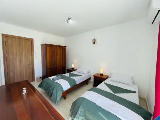 Coral Cove Comfort Apartment - St Paul's Bay - 1
