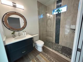 Luxurious Modern Waterfront Home-Desirable Pelican Area - Cape Coral - 3