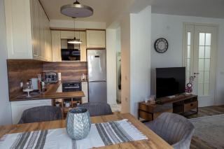 White Apartment Prishtina - 4