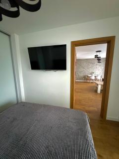 Jurajska Plaza - Nowoczesny apartament z osobną sypialnią, Parking GRATIS - Kielce - Kielce - 6