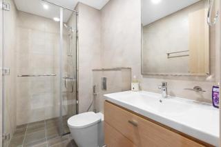 Phineek vacation home luxury one bedroom apartment in Damac hills 2 - Dubai - 1