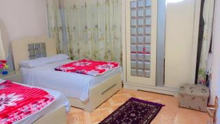 Queen pyramids view - 3