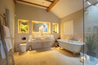 Stable Lodge - Boutique Bed & Breakfast - 7