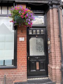 Deluxe Three Bed BnB in Henley-on-Thames near Station River & Town Centre - Henley on Thames - 9