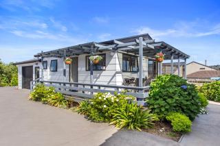 Beverley Hills Cottage - 1