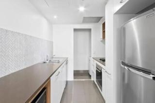 Charlotte Towers Brisbane & Resort Style Facilities - 1