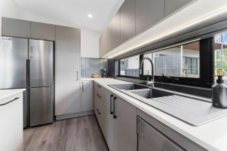 Black Diamond Retreat - Luxury 3BR Home l Lake Views l Fire Pit l WiFi l Bath - Jindabyne - 4