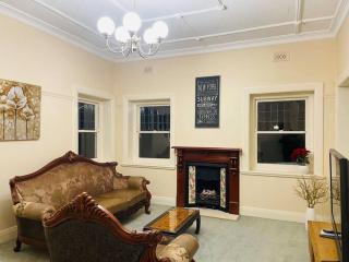 Family Living big house in Balwyn central - Balwyn - 9