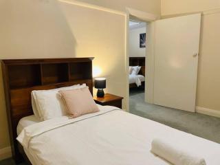Family Living big house in Balwyn central - Balwyn - 5