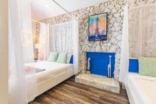 Studio Palms BC - 4