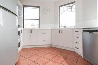 CBD Apartment with WiFi & Parking - Launceston - 2