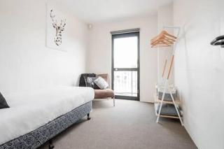 CBD Apartment with WiFi & Parking - Launceston - 1