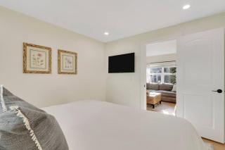 Cottage on Croton Way # 2 - 4