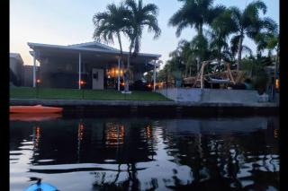 Heated pool, Yard, Laundry, Kayaks, BBQ, Kitchen - Fort Lauderdale - 1
