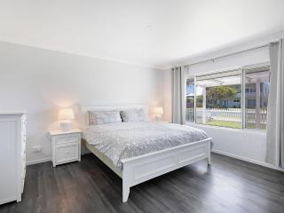 A Little Beach Haven - In the heart of Brooms Head - 7