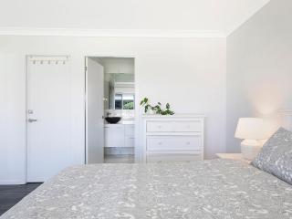 A Little Beach Haven - In the heart of Brooms Head - 1