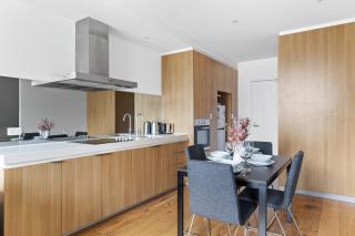 Modern 2BR Apt Next to Southern Cross FREE Parking - Melbourne - 1