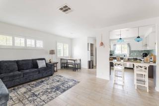 Family Home by Disney+Knotts, Pool,Game Room - Fullerton - 1