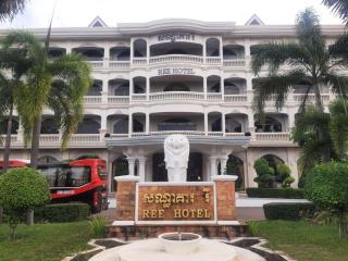 Ree Mohasambath Hotel & Resort - Phumĭ Thnál - 8