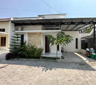 Mahardika Homestay Gamping - 2