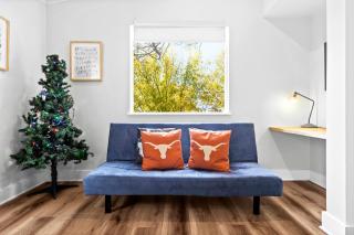 Authentic ATX Beauty, Fireplace, Walk to 6 Street and Lake, Best Eateries in Town - Austin - 6