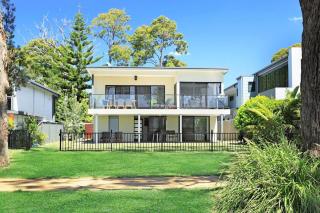 Luxury Beachfront On Collingwood Beach - Vincentia - 3