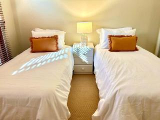 Grand retreat in peaceful street - Wodonga - 2